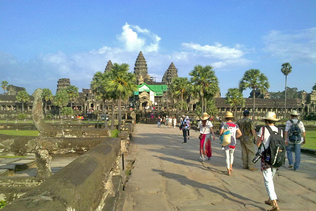angkor-wat-siem-reap-cambodia.jpg